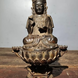 Chinese pure hand carved pure copper bronze lotus base Guanyin Buddha statue decoration,exquisite and precious,collection and used