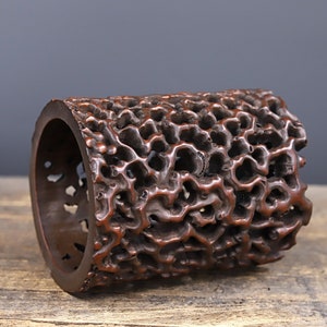 Chinese antique bamboo carving pen holder,hand-carved hollow out pattern,furniture decoration,study storage jar exquisite and rare