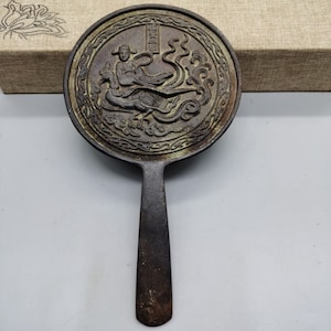 Chinese antique collection bronze mirror feng shui mirror home decoration.