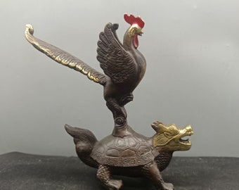 銅器 銅製 金鶏独立竜亀 置物 茶道具 装飾品 工芸品 美術品 置物 中国のアンティーク純銅金箔彫刻龍亀鶏像飾り、絶妙な模様が集められ