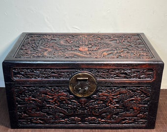 Chinese antique natural pure hand-carved red sandalwood dragon pattern storage box jewelry box fine carving worthy of collection