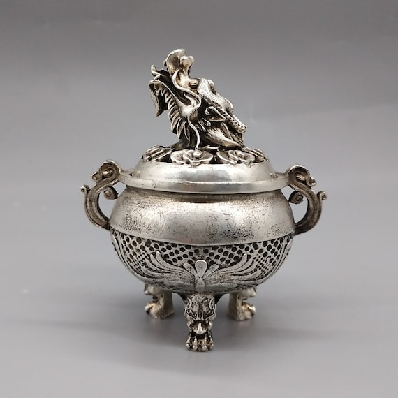 50年前に私の父が、コレクションしていた骨董品の香炉になります。