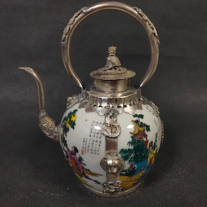 Chinesische Auslagerung Tibetan Silber Teekanne schöne Frau Muster Porzellantopf Ornamente, wert zu sammeln