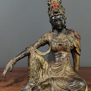 Chinese antique hand carved pure copper clay gold Guanyin Bodhisattva Buddha statue ornament, exquisite and unique