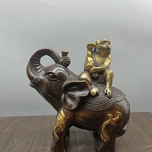 Chinese antique pure copper carving monkey riding horse brass statue,can be collected and used