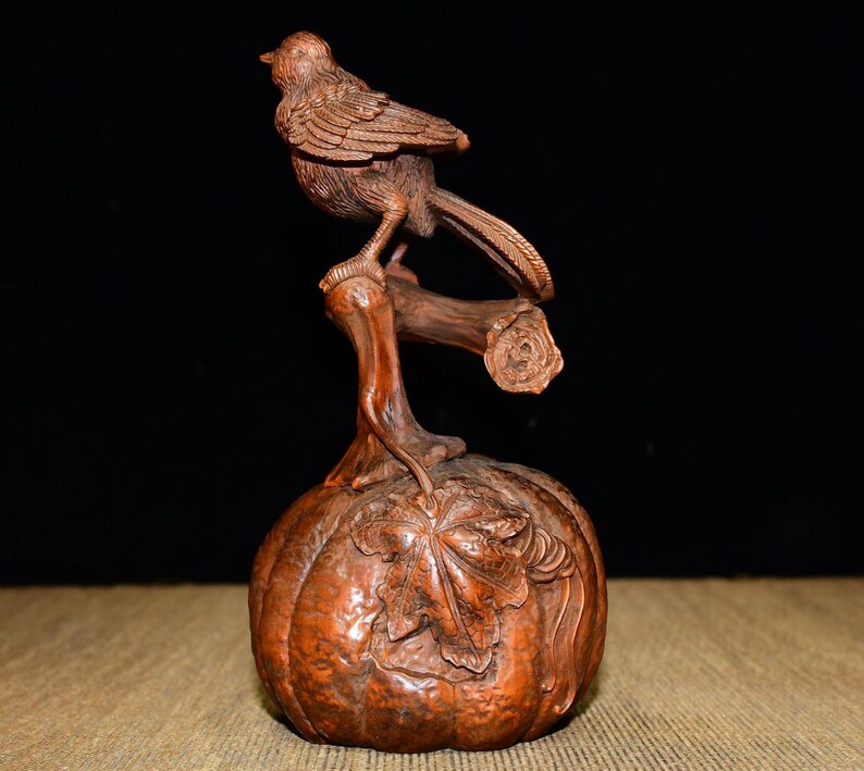 Chinese handmade carved natural boxwood bird statue ornament,exquisite and unique,collectible image 2
