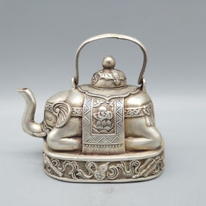Chinese hand-carved pure copper elephant white copper wine pot teapot handicrafts ornaments,precious and unique