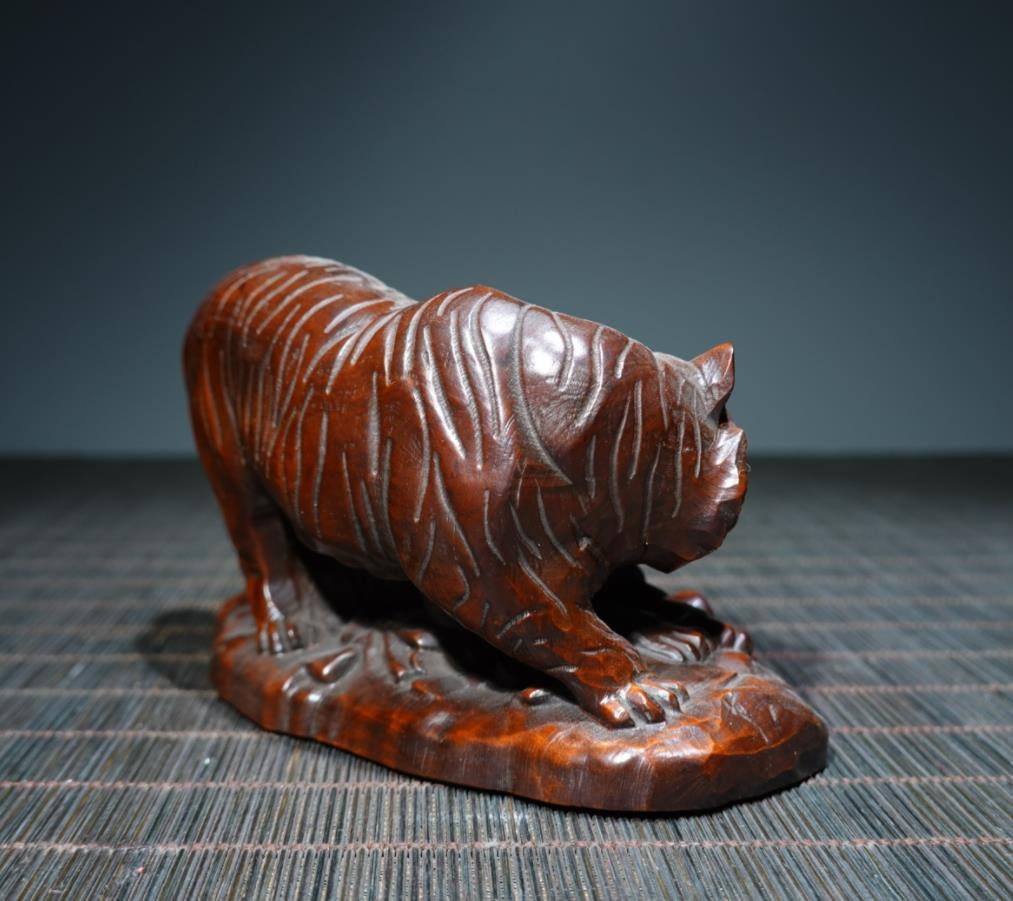 The Exquisite Boxwood Tiger Statue Ornaments Carved by The Exquisite Boxwood Tiger Statue Ornaments Carved by
