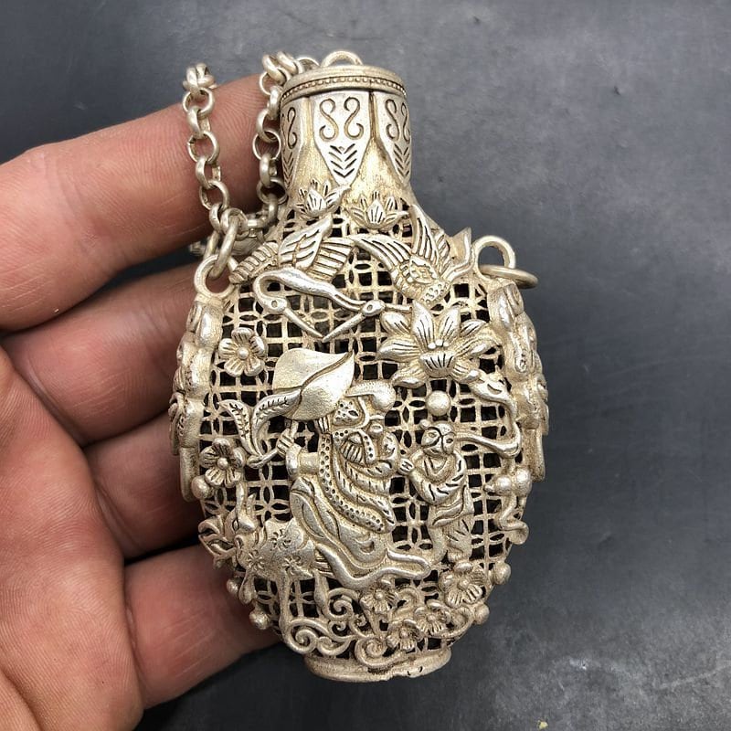 Antique perfume bottle necklace - Etsy 日本