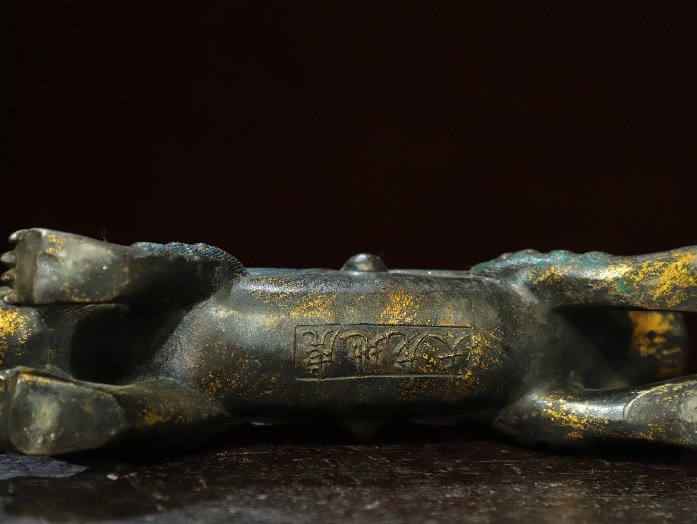 中国のアンティークブロンズ彫刻双頭吉兆獣像飾り、デスクトップの装飾