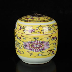 Collect yellow pastel flower pattern porcelain jar ceramic jar ornaments,beautiful shapes