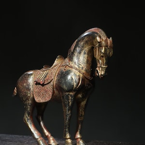 Chinese antique pure copper bronze carving horse statue ornament,precious and exquisite,is worth collecting