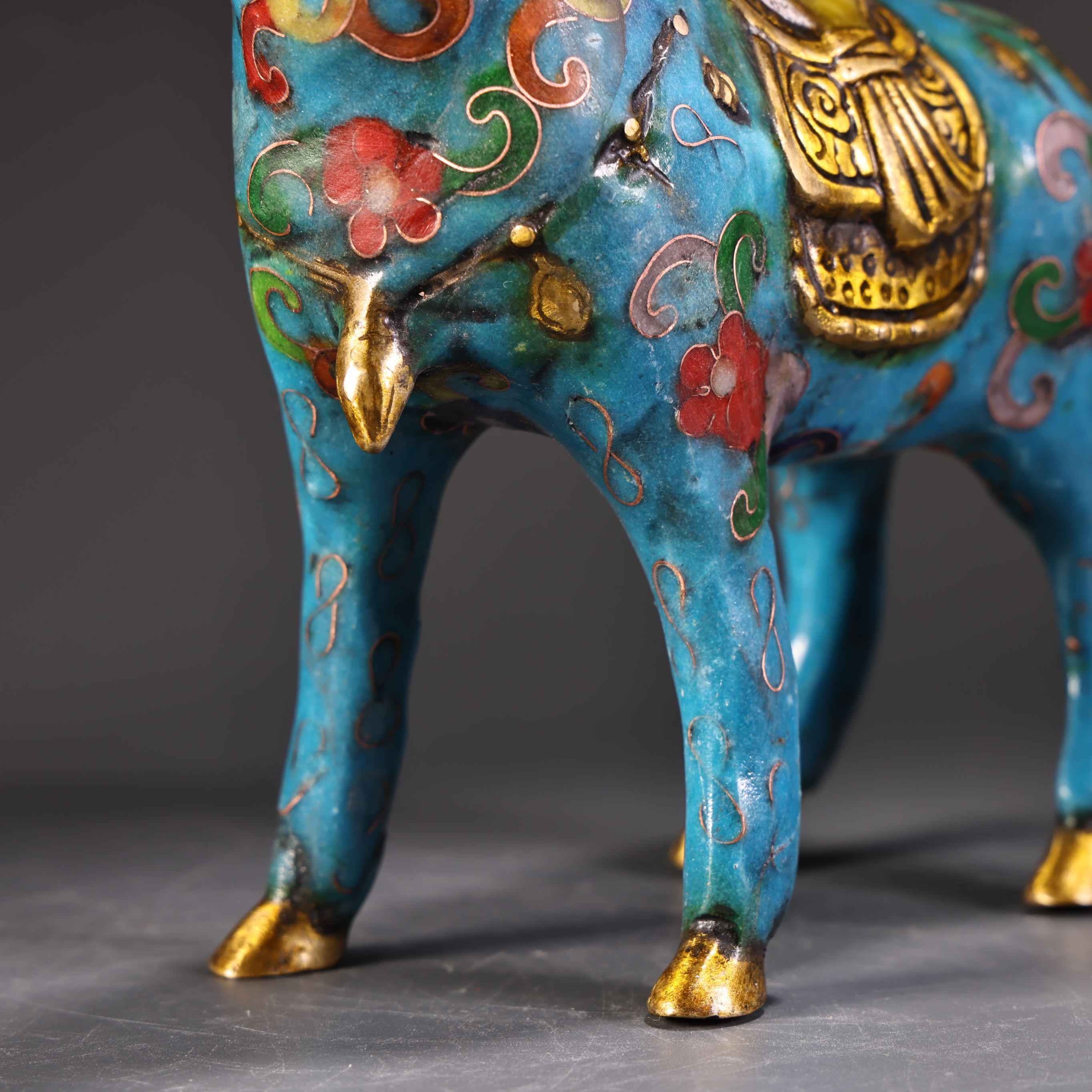 中国のアンティーク純銅七宝焼き高浮き彫り馬像、幸運の馬、成功の像