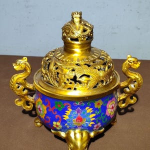 Chinesische antike handgeschnitzte reine Kupfer Cloisonné exquisite Drachenmuster Weihrauchbrenner Ornamente, wertvoll und wert zu sammeln