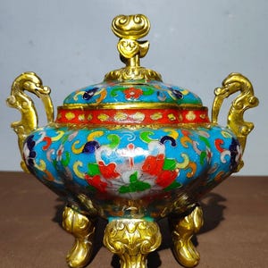 Chinese antique hand carved pure copper cloisonne three legged Ganoderma lucidum pattern statue incense burner ornament