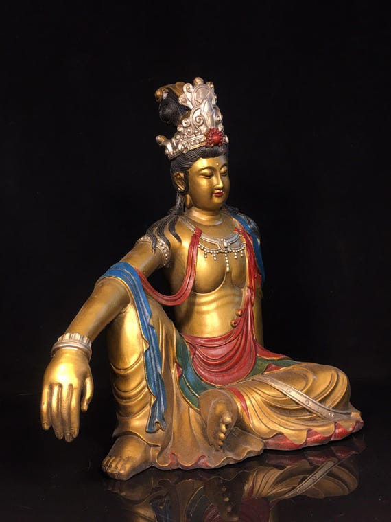 中国・観音菩薩像・仏像・仏教美術・骨董 中国のアンティークの手彫りの純銅の塗装された観音菩薩の仏像の装飾品