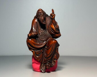 19 世紀の石鹸石彫刻、中国の長寿の神である寿老が杖と桃の像を持って