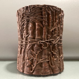 Chinese antique hand carved bamboo carving,bamboo leaf pattern pen holder decoration,exquisite and precious