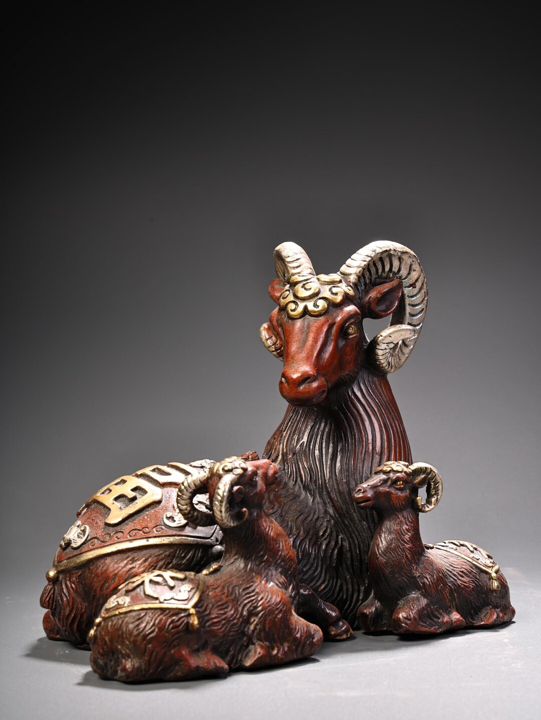 Chinese Pure Hand-carved Exquisite and Rare Pure Copper Sheep Statue ...