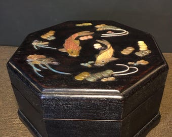 Antieke Chinese handgesneden sandelhouten opbergdoos met dubbel vispatroon, sieradendoosje, prachtig en uniek.