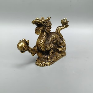 Chinese hand-carved brass copper dragon statue small ornament,exquisite and rare,collecting and used