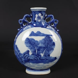 Exquisite blue and white porcelain landscape pattern flat vase ornament,ceramic vase home decoration