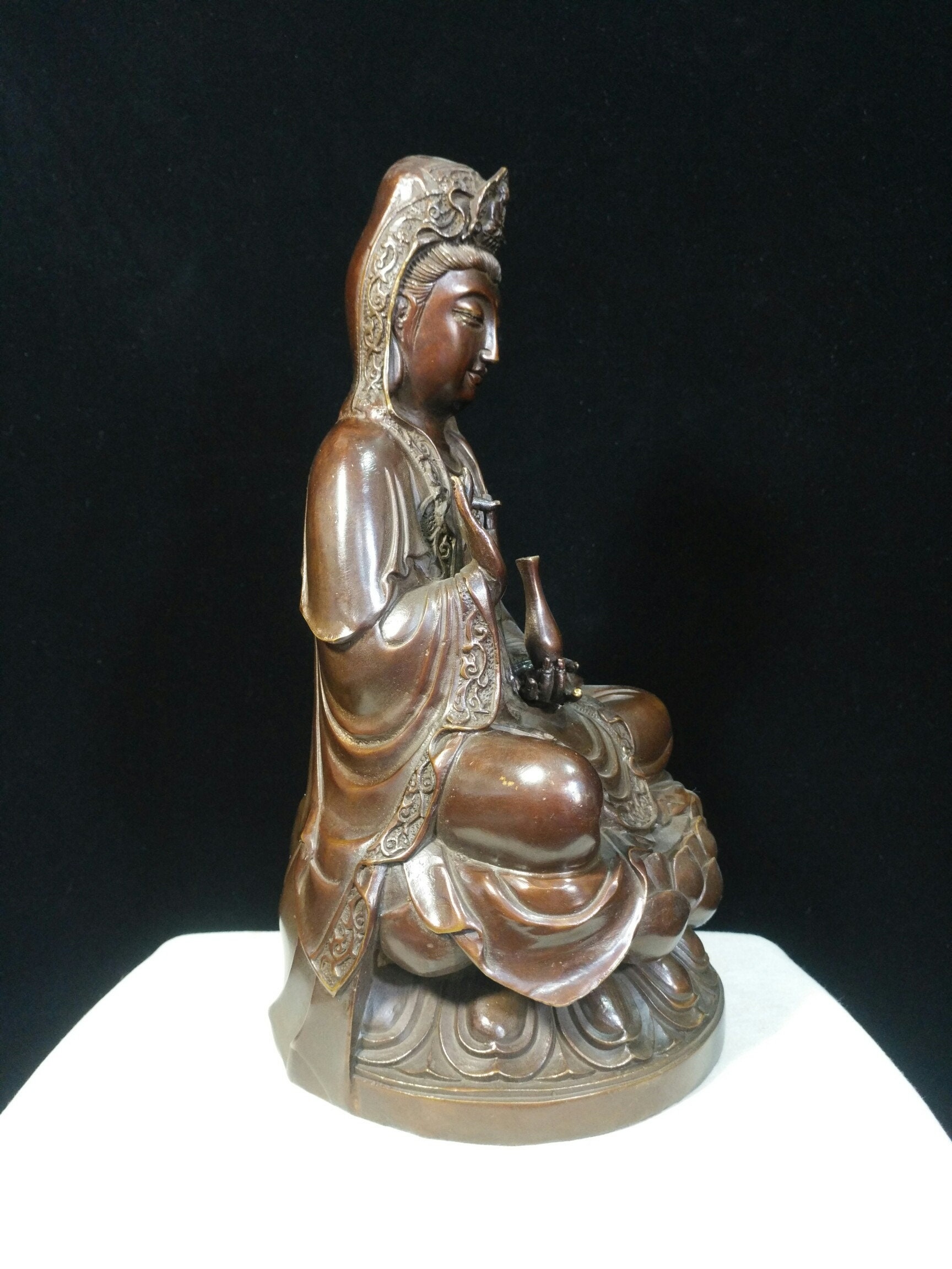 中国の純粋な手彫りの絶妙でユニークな純銅ブロンズ観音菩薩像の仏像の