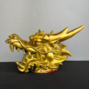 Chinese handmade carved bronze dragon head statue ornament, rare and unique, desktop decoration, worth collecting