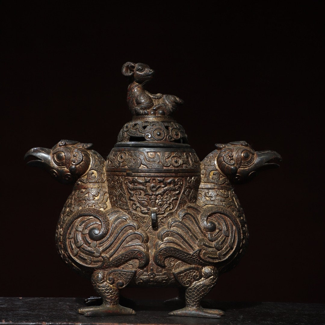 Chinesische antike handgefertigte exquisite und einzigartige reine Kupfer Phoenix Muster Schaf Statue Deckel Weihrauch Brenner Ornament, schöne Form