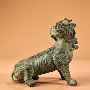 中国彫刻の緑色の石の馬の彫刻像 - Etsy 日本