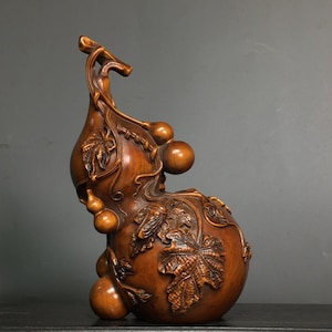 Chinese handmade exquisite boxwood gourd statue ornaments, wood carvings, desktop decorations, worth collecting and using