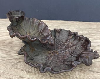 古銅製 蓮の葉に蛙 置物 飾り 手彫りの銅製のカエルと蓮の葉の像の香りの装飾品、アンティーク