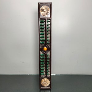 Chinois antique sculpté à la main en bois de rose incrusté de perles turquoise et décor de meubles boulier, précieux et exquis, à collectionner