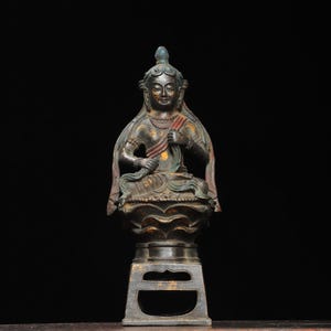 Chinesische reine handgeschnitzte exquisite und einzigartige reine Kupferbronzestatue von Guanyin Bodhisattva Buddha Ornament, wert das Sammeln