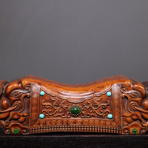 Chinese pure handmade statue rosewood pillow box inlaid with gemstones,exquisite and rare,which can be collected and used