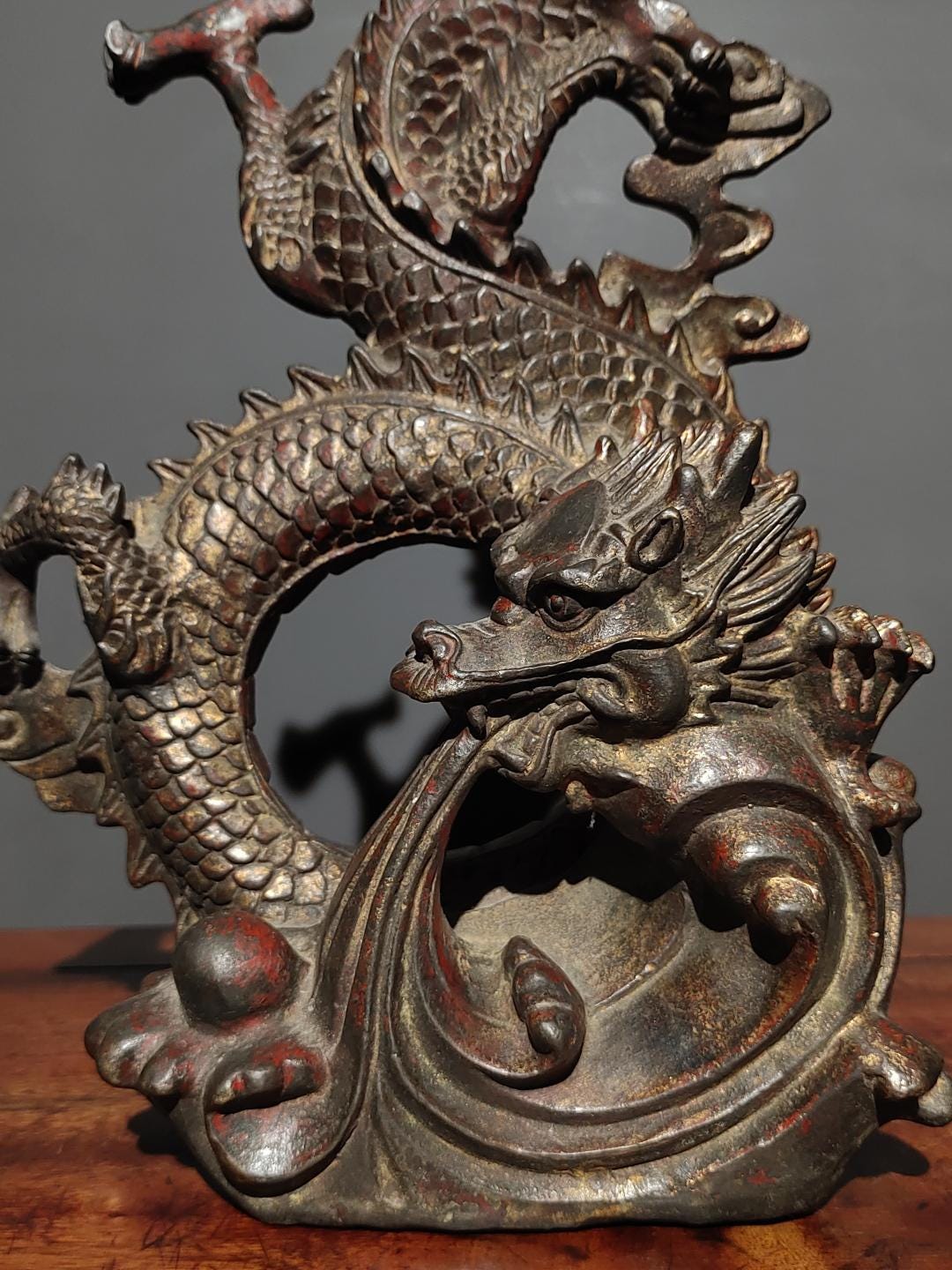 龍　手彫り　彫刻 手彫りの絶妙でユニークな純銅製の龍の像の装飾品、ギフト、デスクの