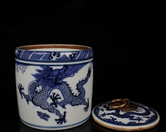 ヴィンテージの中国製青白磁壺 - 魚と蓮のモチーフ、蓋付き陶芸作品