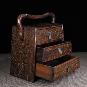 Chinese antique hand carved exquisite and unique natural rosewood handheld box,jewelry box ornament,highly collectible