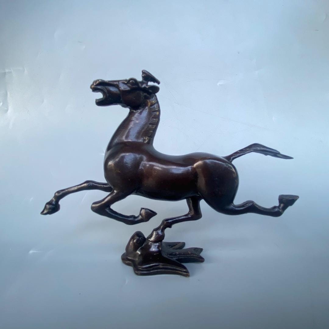 中国の純粋な手彫りの純銅の馬の像の装飾品、絶妙で貴重、コレクション