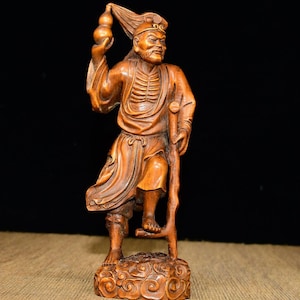 Collect pure hand carved natural boxwood figure statue ornaments,exquisite and precious
