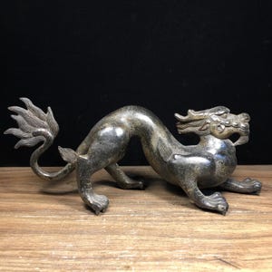 Chinese pure handcarved copper dragon statue ornaments,home desk decorations