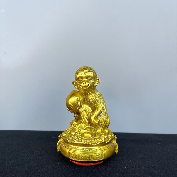 Chinese Hand Carved Brass Monkey Holding Peach Statue Ornament