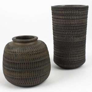 Kleinschmidt, Keramos, pair of vintage studio ceramic vases, sgraffito pattern, East German Pottery, mid century, mcm studio ceramic vase