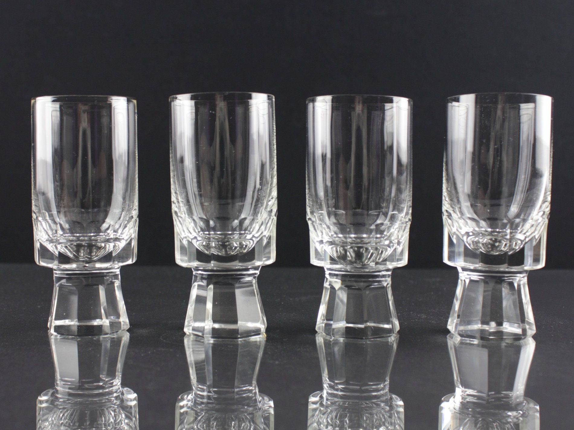 Contemporary Crystal shot glasses from TWIST Collection by Veritable