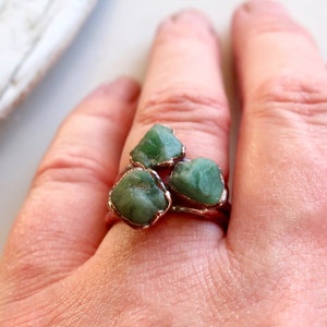 Raw Emerald Copper Solitaire Ring, Rough Stone Ring, May Birthstone Jewelry, Electroformed Bohemian Jewelry, Valentines Gift
