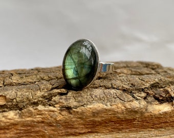 Labradorite et bague en argent