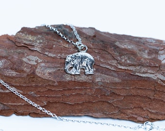 Elephant/lucky elephant/silver elephant/elephant necklace