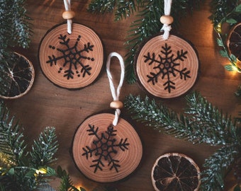 Wooden Snowflake Christmas Tree Decoration, Log Slice Tree Decor, Hanging Snowflake Decoration, Eco Friendly Tree Decoration, Wood Burning