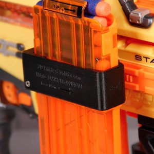 3D Printed Solid Nerf Magazine Clip Mount (Cam Lock Design)
