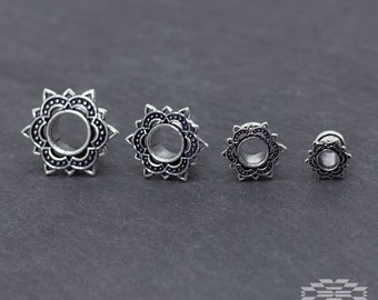 Tunnels tribaux en argent Surya, Boucles d’oreilles d’oreille de dilatation d’oreille 6mm -2g, 8mm - 0g , 10mm- 00g, 12mm